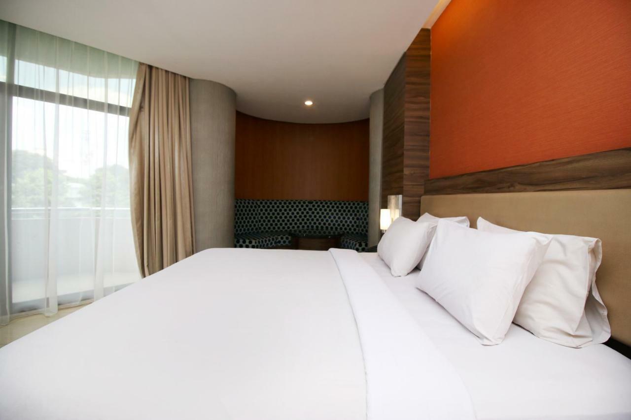 Hotel Melawai 2 Джакарта Стая снимка