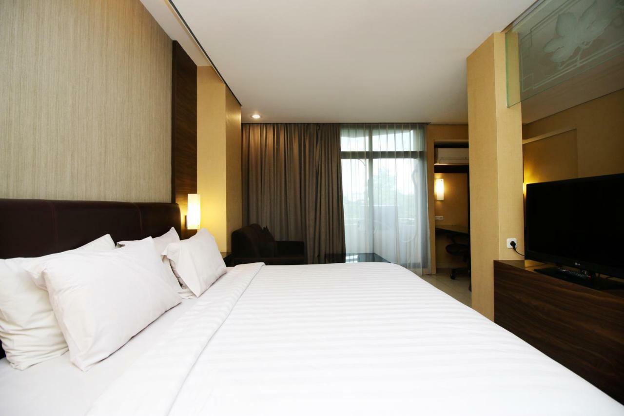 Hotel Melawai 2 Джакарта Стая снимка